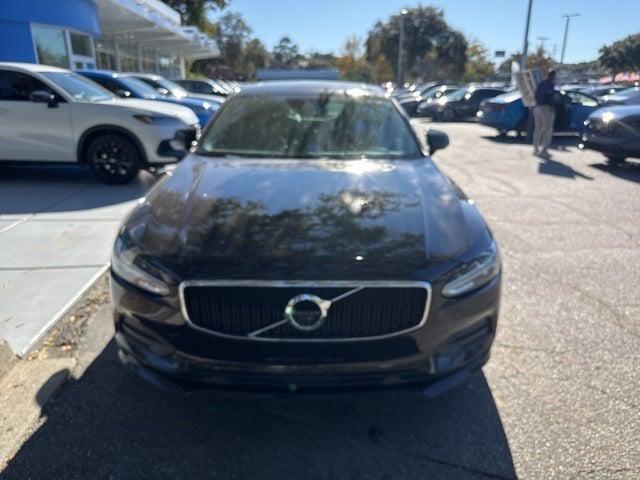 2018 Volvo S90 T6 Momentum 2018 Volvo S90 T6 Momentum