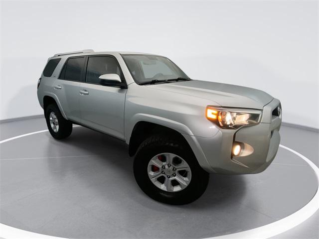 2017 Toyota 4Runner SR5 2017 Toyota 4Runner SR5