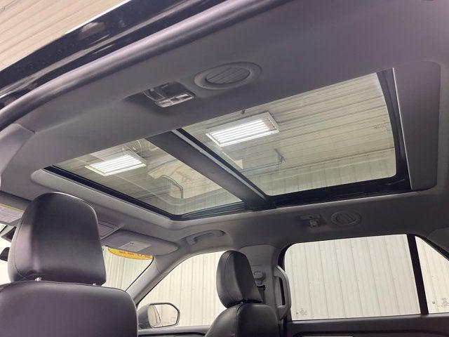 2022 Ford Explorer XLT 2022 Ford Explorer XLT