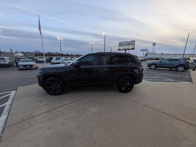 2023 Jeep Grand Cherokee Altitude 4x4