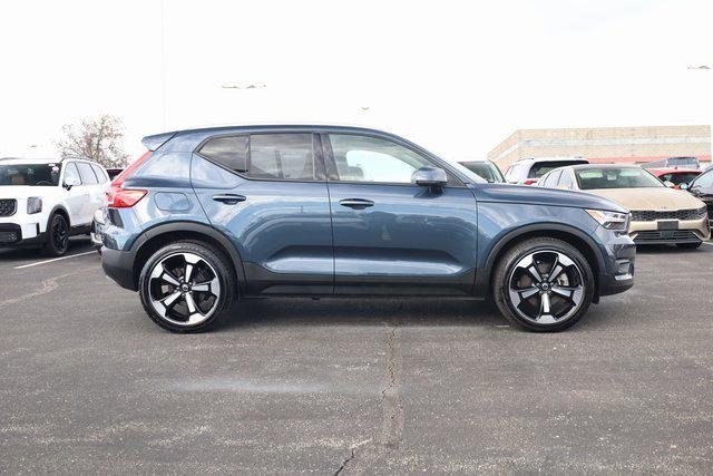 2021 Volvo XC40 T5 Momentum 2021 Volvo XC40 T5 Momentum