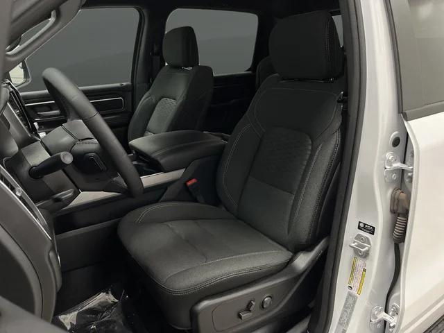 2025 Ram 1500 Lone Star Crew Cab 4x4 5'7" Box