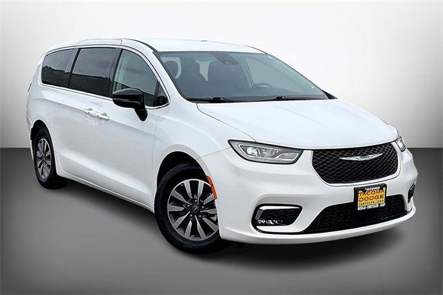 2024 Chrysler Pacifica Hybrid Select