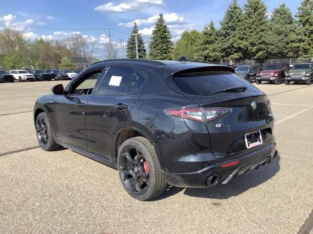 2025 Alfa Romeo Stelvio Sprint AWD