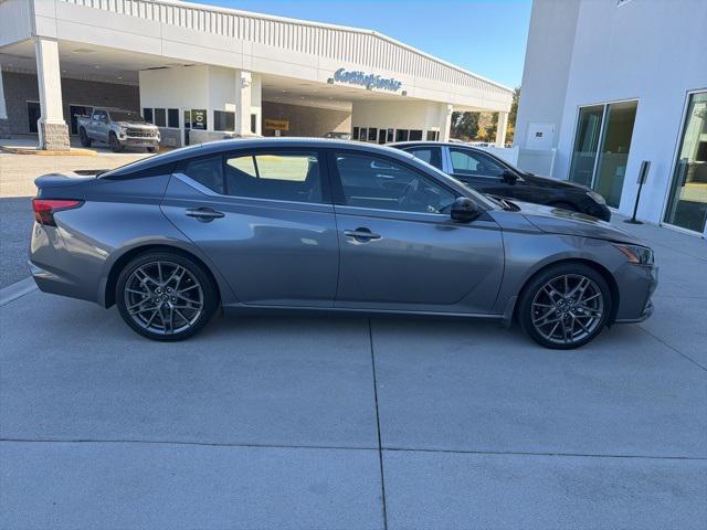 2023 Nissan Altima SR VC-Turbo FWD