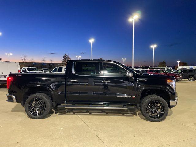 2025 GMC Sierra 1500 4WD Crew Cab Short Box SLT 2025 GMC Sierra 1500 4WD Crew Cab Short Box SLT