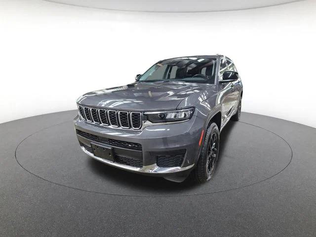 2022 Jeep Grand Cherokee L Laredo 4x4 2022 Jeep Grand Cherokee L Laredo 4x4