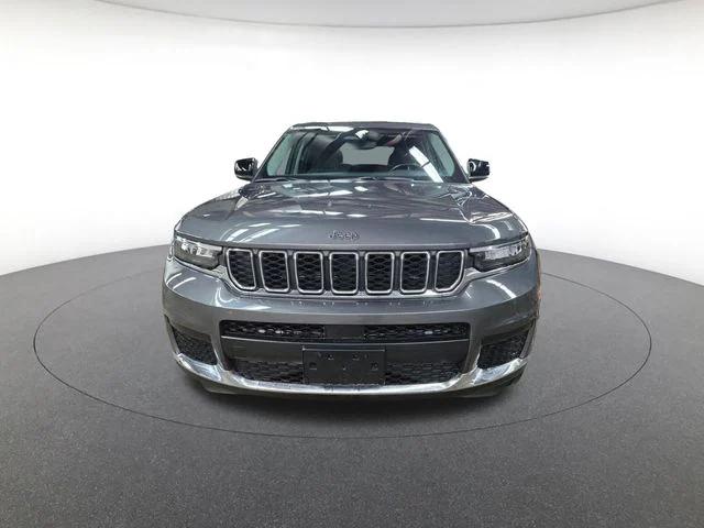 2022 Jeep Grand Cherokee L Laredo 4x4 2022 Jeep Grand Cherokee L Laredo 4x4