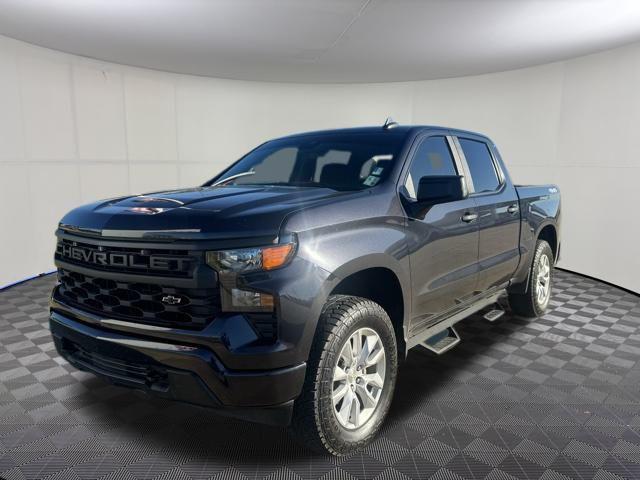 2022 Chevrolet Silverado 1500 4WD Crew Cab Short Bed Custom 2022 Chevrolet Silverado 1500 4WD Crew Cab Short Bed Custom