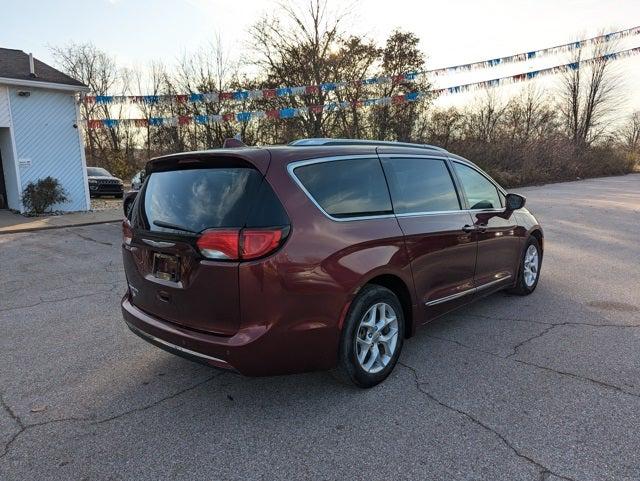 2017 Chrysler Pacifica Touring-L Plus 2017 Chrysler Pacifica Touring-L Plus