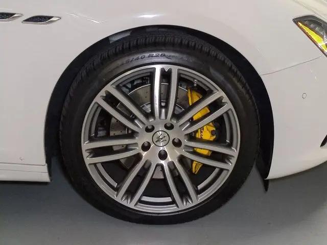 2022 Maserati Ghibli Modena