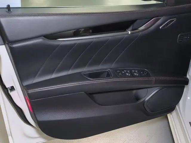 2022 Maserati Ghibli Modena