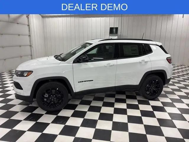 2026 Jeep Compass Latitude Altitude for sale in Rochester, MN