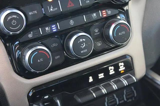 2019 Ram 1500 Laramie Crew Cab 4x4 6'4" Box