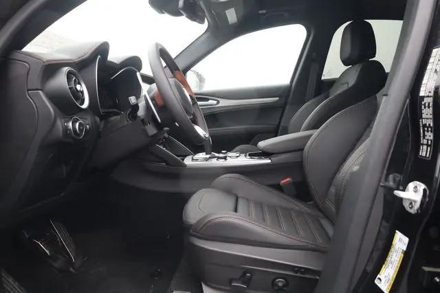 2025 Alfa Romeo Stelvio Sprint AWD