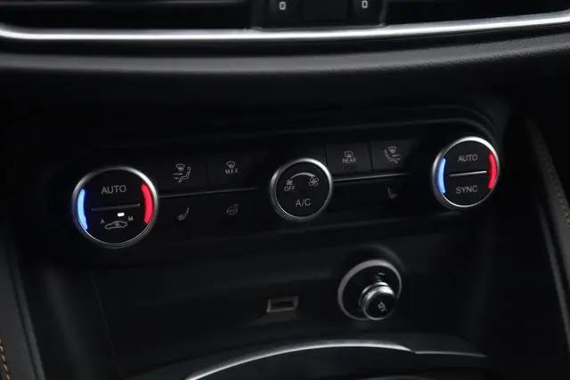 2025 Alfa Romeo Stelvio Sprint AWD
