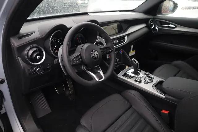 2025 Alfa Romeo Stelvio Sprint AWD