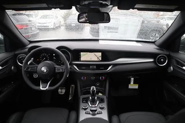 2025 Alfa Romeo Stelvio Sprint AWD