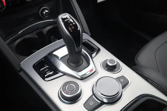 2025 Alfa Romeo Stelvio Sprint AWD