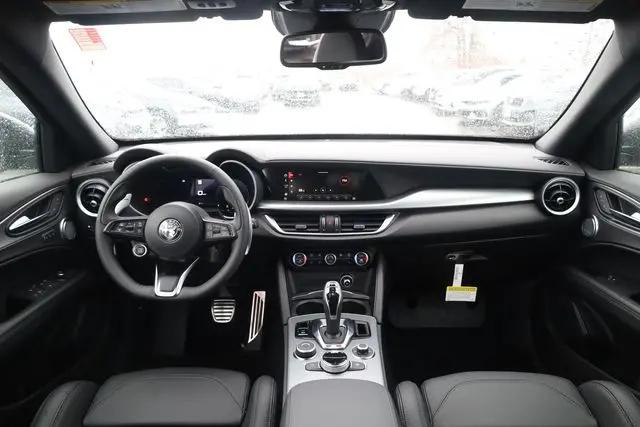 2025 Alfa Romeo Stelvio Sprint AWD