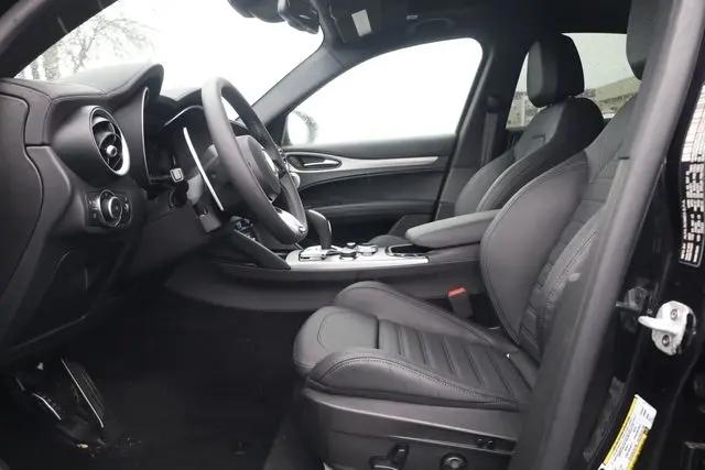 2025 Alfa Romeo Stelvio Sprint AWD