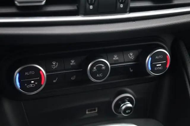 2025 Alfa Romeo Stelvio Sprint AWD