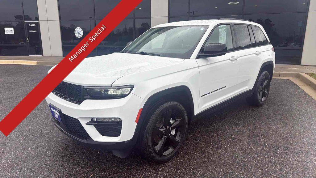 Bright White Clearcoat 2023 Jeep Grand Cherokee Limited 4WD SUV / Crossover Four-Wheel Drive Automatic