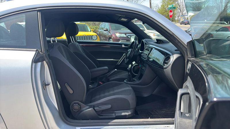 2014 Volkswagen Beetle 2.0T R-Line