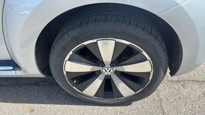 2014 Volkswagen Beetle 2.0T R-Line