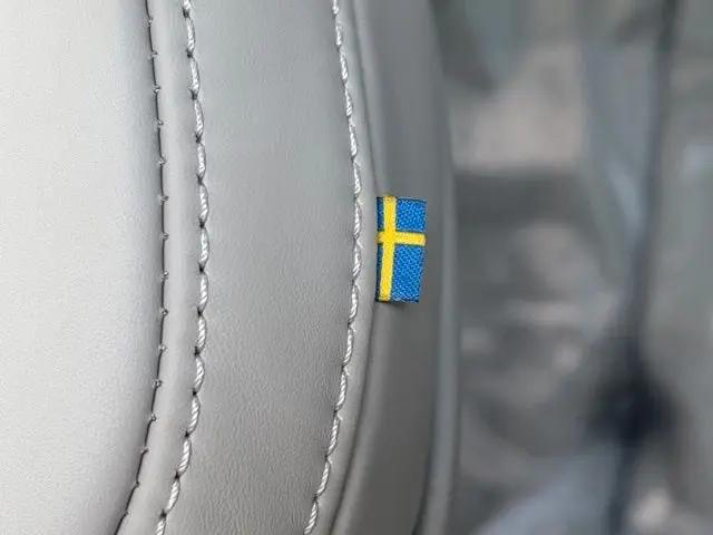 2026 Volvo XC90 Plug-In Hybrid Ultra, T8 AWD, Electric/Gasoline, Bright, 7 Seats