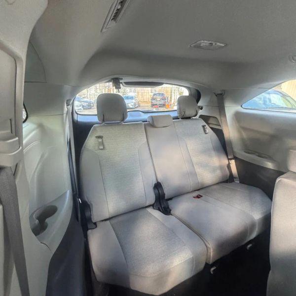 2024 Toyota Sienna LE
