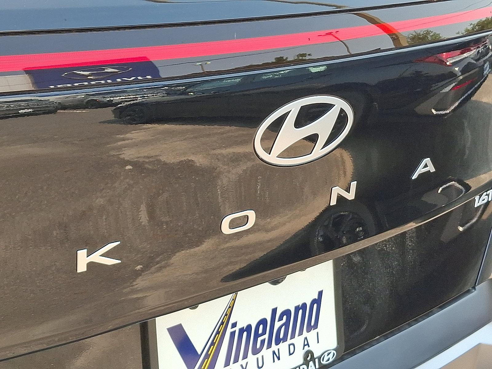 2026 Hyundai Kona Limited - Photo 8