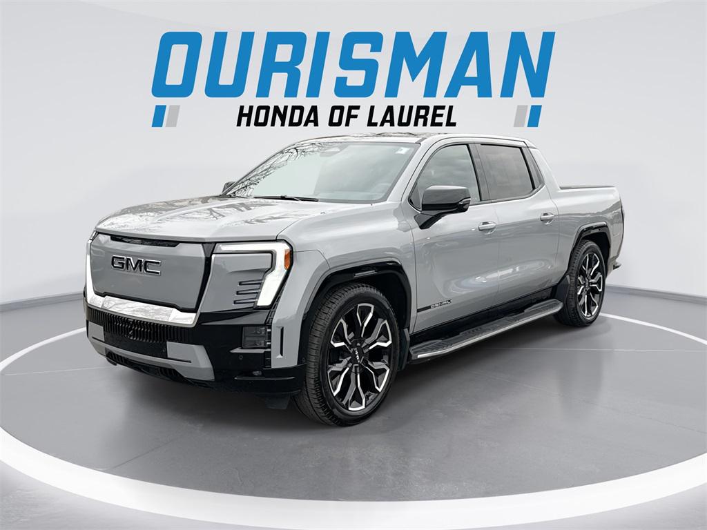 2024 GMC Sierra EV Denali's photo