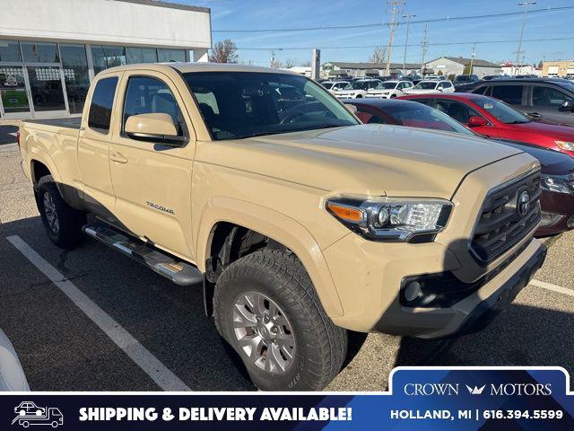 2017 Toyota Tacoma SR5's photo