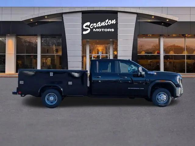 2025 GMC Sierra 3500HD Pro