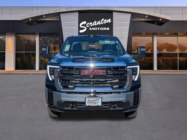 2025 GMC Sierra 3500HD Pro