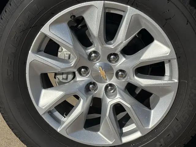 2026 Chevrolet Silverado 1500 2WD Crew Cab Short Bed Custom