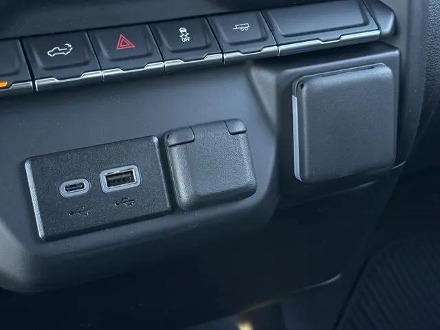 2026 Chevrolet Silverado 1500 2WD Crew Cab Short Bed Custom