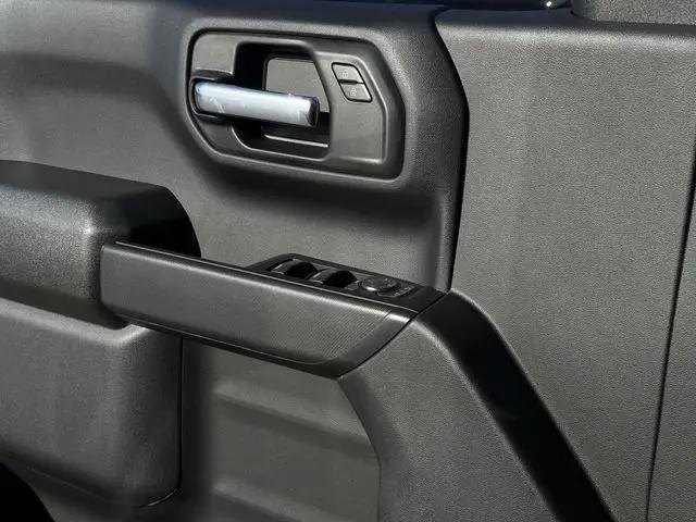 2026 Chevrolet Silverado 1500 2WD Crew Cab Short Bed Custom