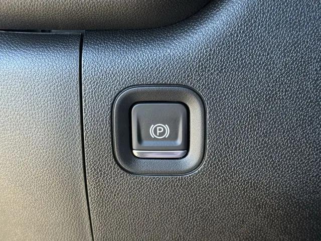 2026 Chevrolet Silverado 1500 2WD Crew Cab Short Bed Custom