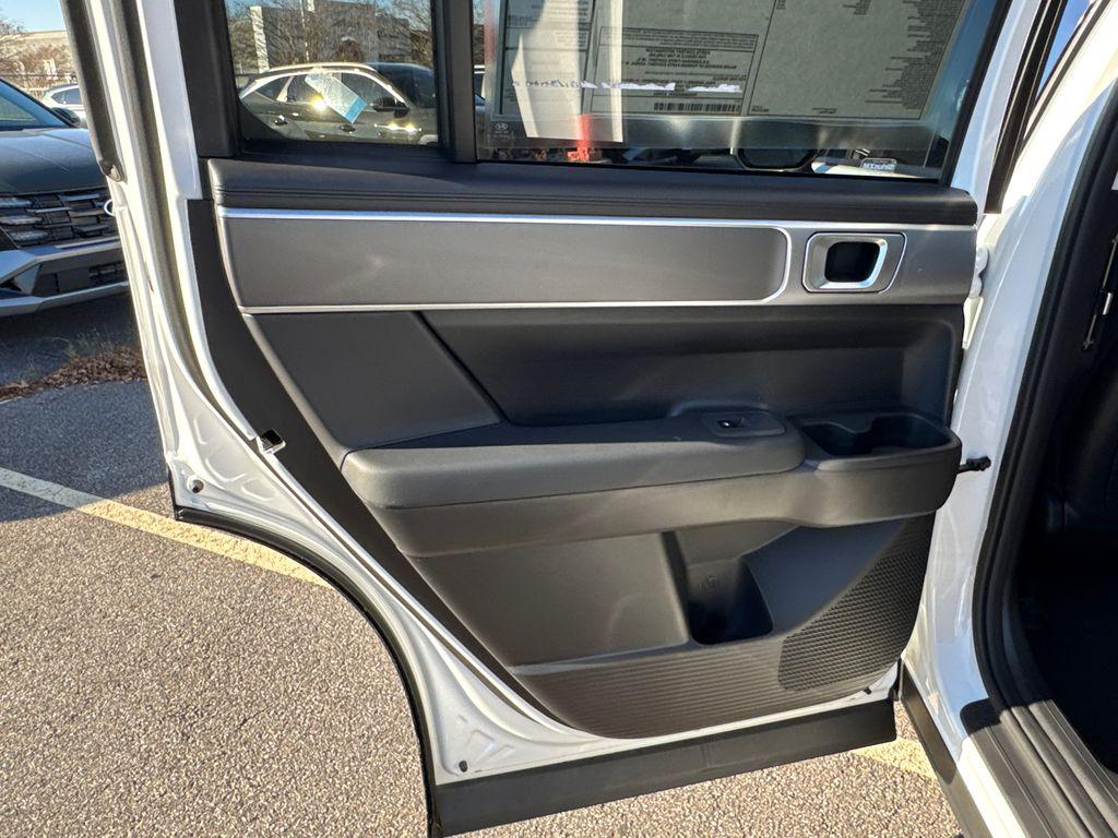New 2026 White HYUNDAI SE image 14