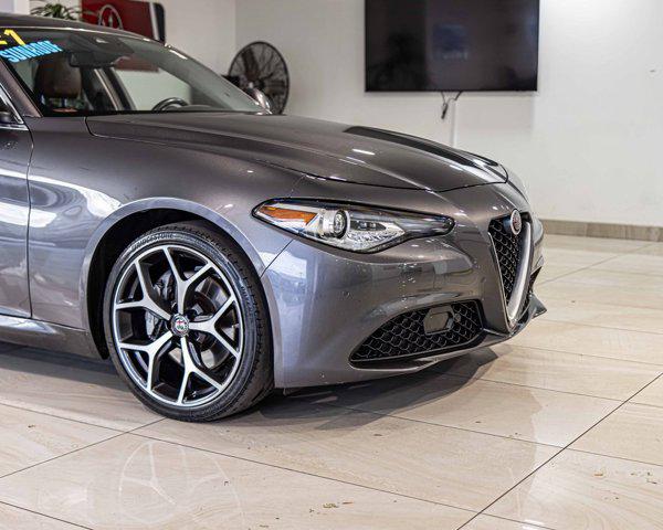 2021 Alfa Romeo Giulia Ti AWD 2021 Alfa Romeo Giulia Ti AWD