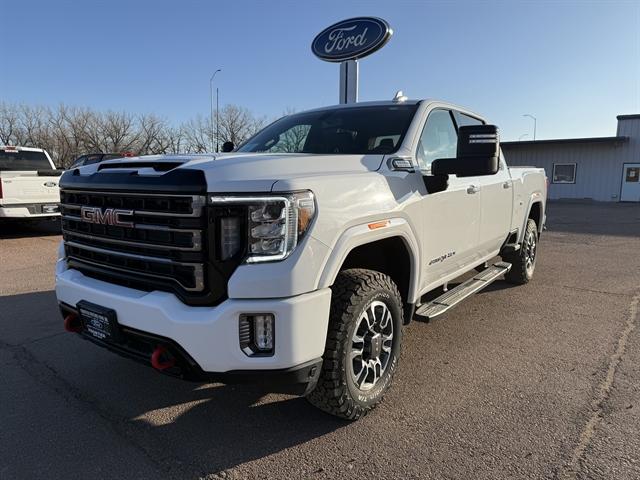 2022 GMC Sierra 2500HD 4WD Crew Cab Standard Bed AT4