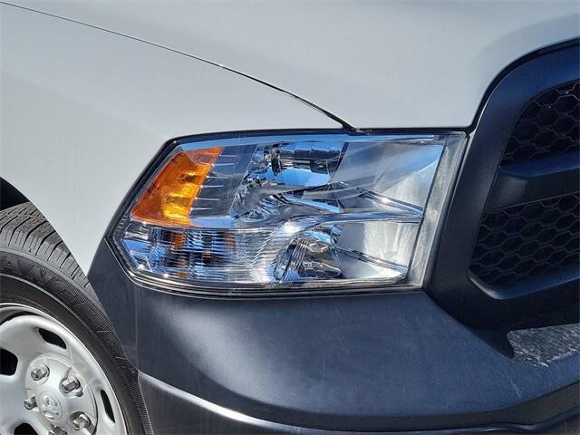 2024 RAM 1500 Classic Tradesman Crew Cab 4x2 57 Box 2024 RAM 1500 Classic Tradesman Crew Cab 4x2 57 Box