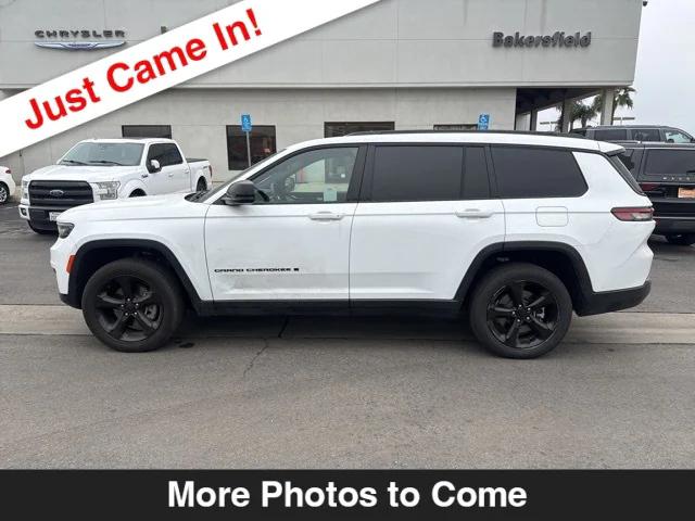 2022 Jeep Grand Cherokee L Altitude 4x4 2022 Jeep Grand Cherokee L Altitude 4x4