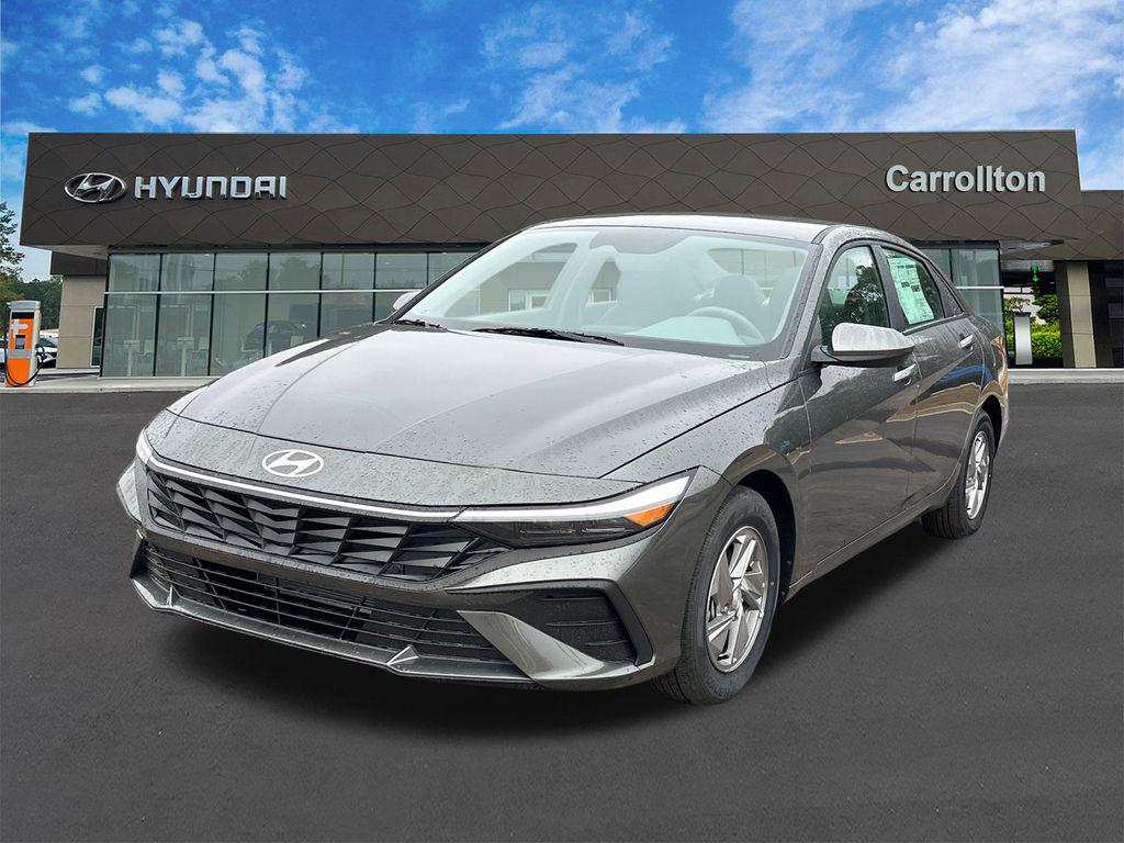 2025 Hyundai Elantra SE's photo