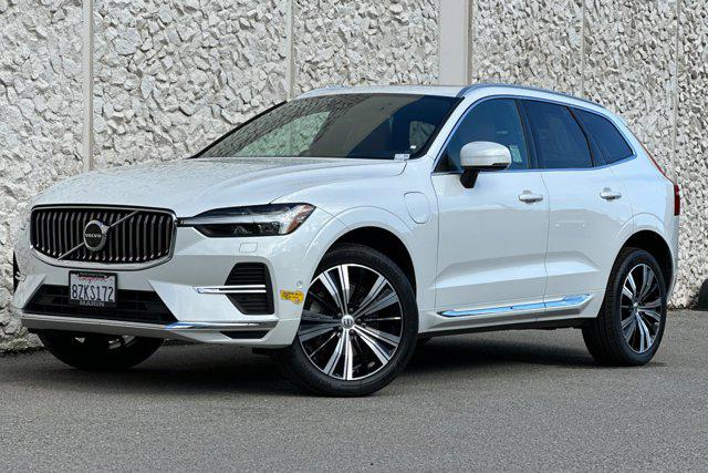 /2022 Volvo XC60-RECHARGE PLUG-IN HYBRID