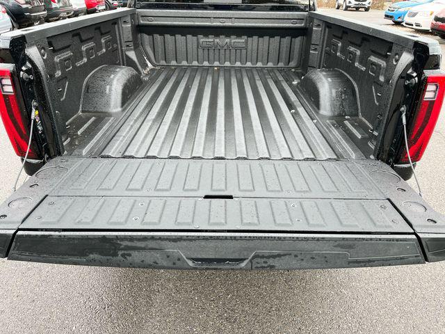 2026 GMC Sierra 2500HD Crew Cab, Standard Bed, Denali, 4WD