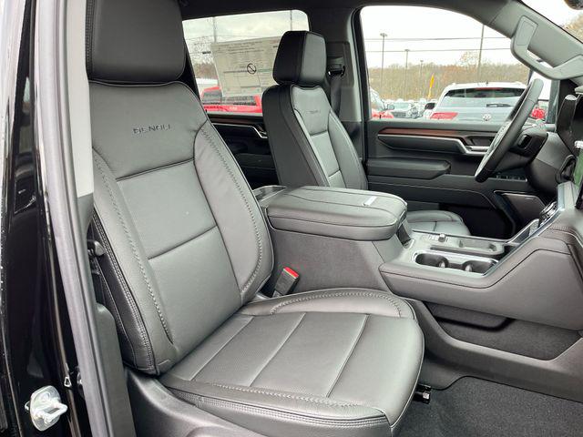 2026 GMC Sierra 2500HD Crew Cab, Standard Bed, Denali, 4WD