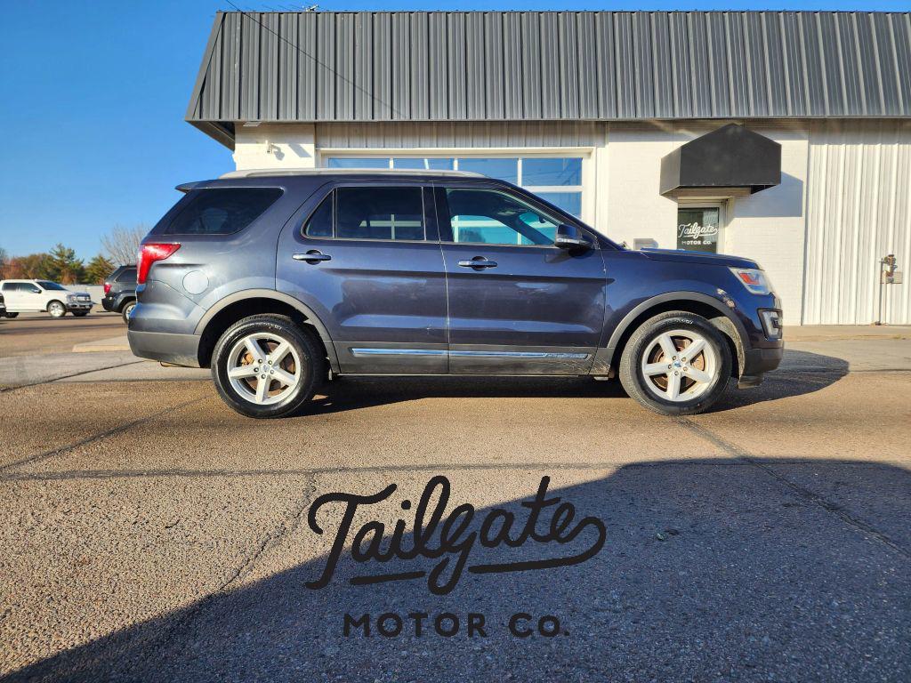 2017 Ford Explorer XLT's photo